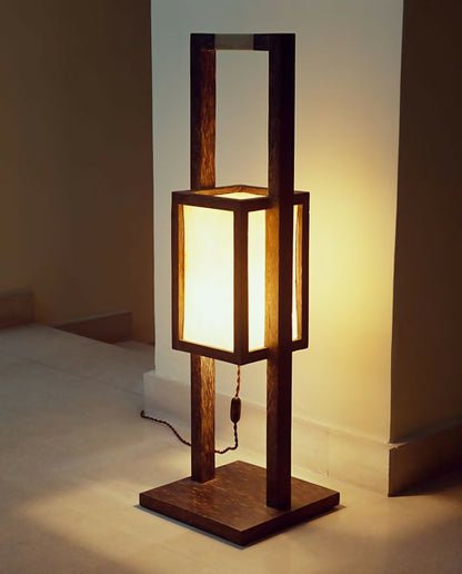 Bashionic floor lamp