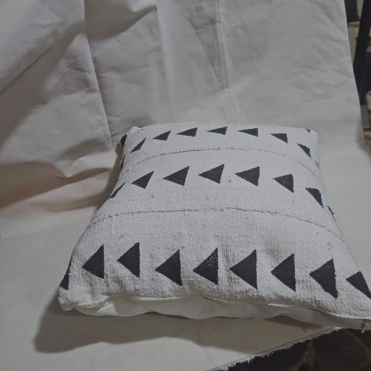 Bogola pillow